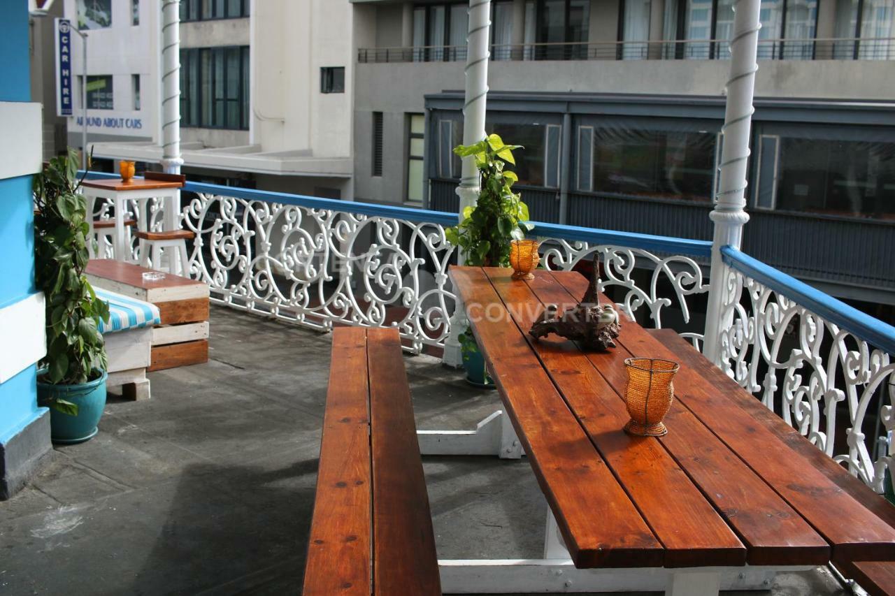Urban Hive Backpackers Hostel Cape Town Exterior photo